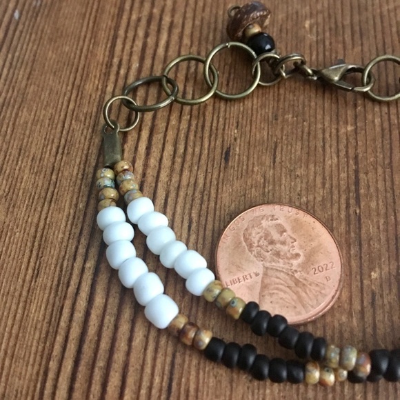 Ladies 8 Inch Black and White Beaded Ladies Bracelet, Handmade Ladies Br… - Picture 3 of 5